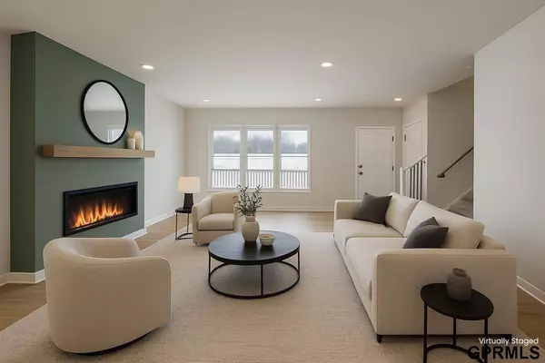 11052 S 216 Avenue, Gretna, NE 68028