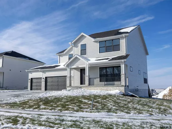 11052 S 216 Avenue, Gretna, NE 68028