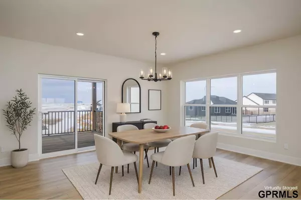 11052 S 216 Avenue, Gretna, NE 68028