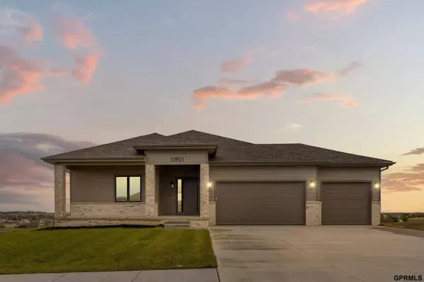 10901 N 161 Street, Bennington, NE 68007