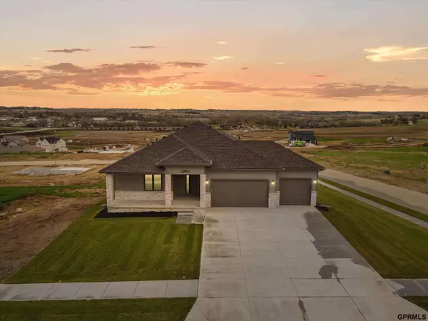 10901 N 161 Street, Bennington, NE 68007