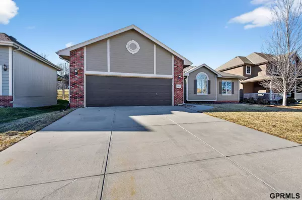 11912 S 48 Street, Bellevue, NE 68133