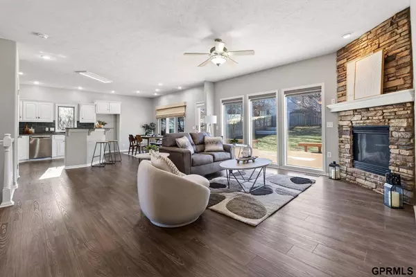 11912 S 48 Street, Bellevue, NE 68133