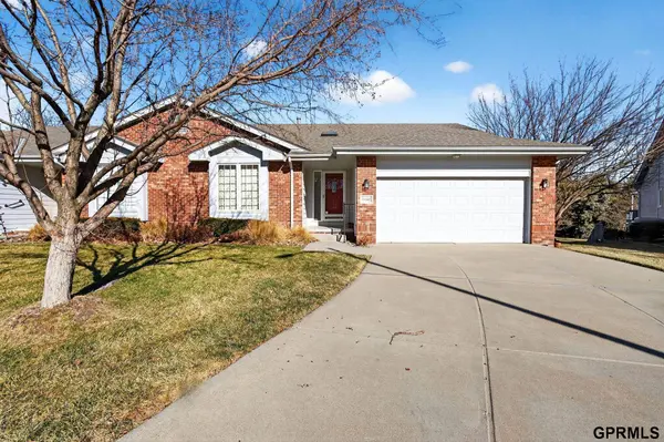 13302 Hilsborough Drive, Omaha, NE 68164