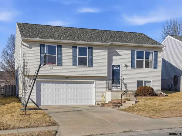 15404 Reynolds Street, Bennington, NE 68007