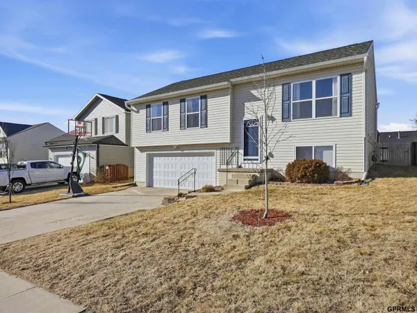 15404 Reynolds Street, Bennington, NE 68007