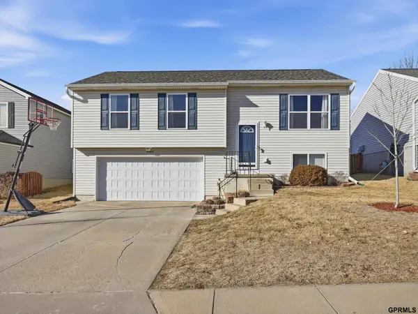 15404 Reynolds Street, Bennington, NE 68007