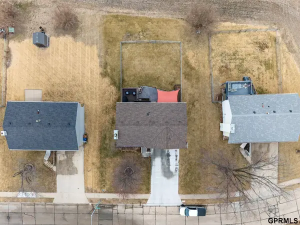 5201 Galloway Street, Omaha, NE 68157