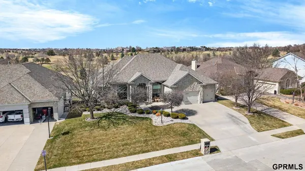 4302 N 195 Circle, Elkhorn, NE 68022