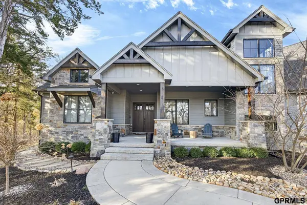 19736 Raven Drive, Louisville, NE 68037