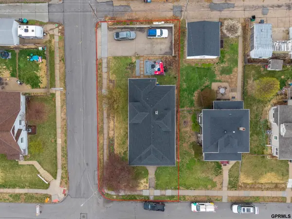 2334 S 31 Street, Omaha, NE 68105