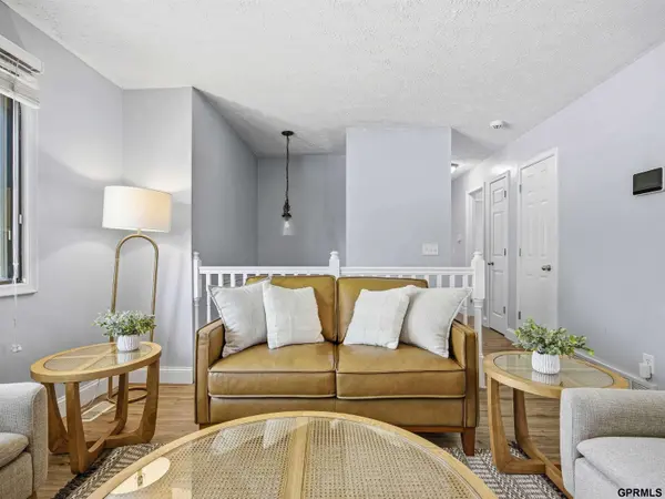 3302 Granada PKWY, Bellevue, NE 68123