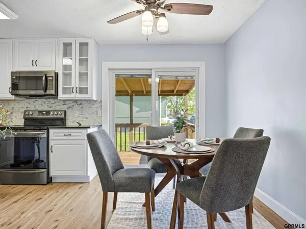 3302 Granada PKWY, Bellevue, NE 68123
