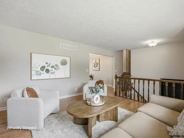 15919 Martha CIR, Omaha, NE 68130