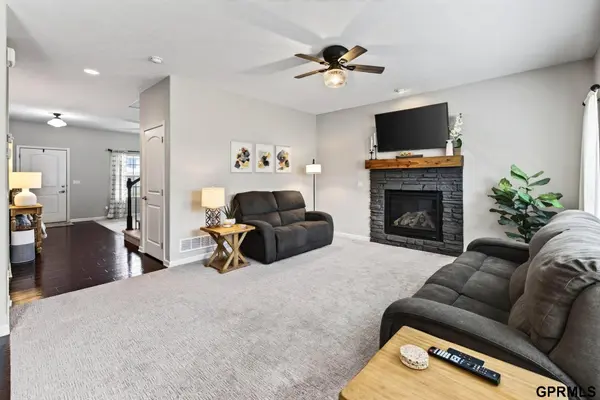 17320 Bedford AVE, Omaha, NE 68116
