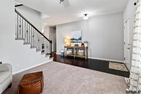 17320 Bedford AVE, Omaha, NE 68116
