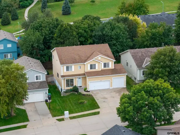 14933 Butler AVE, Omaha, NE 68116