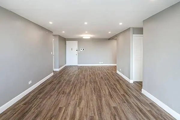 2 Bay Club DR #1Z3, Bayside, NY 11360