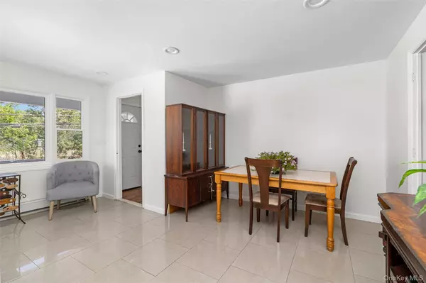 30 45th ST, Copiague, NY 11726