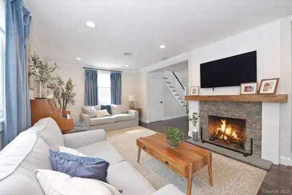 88 Webster ST, Westbury, NY 11590