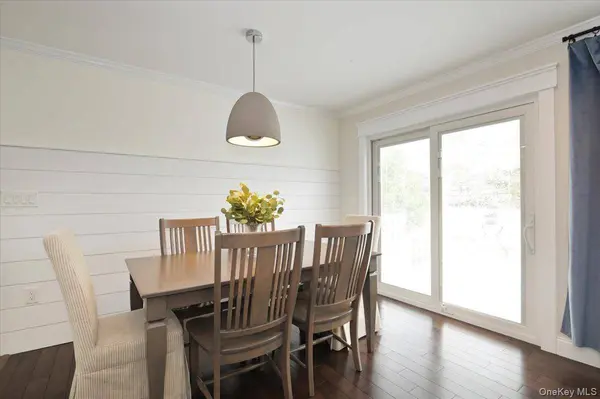 88 Webster ST, Westbury, NY 11590