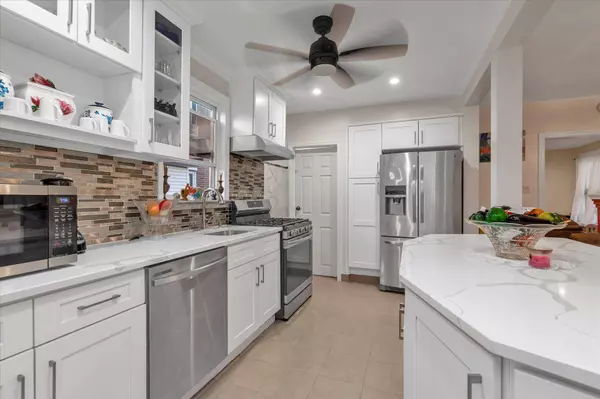 10022 Bellaire PL, Queens Village, NY 11429