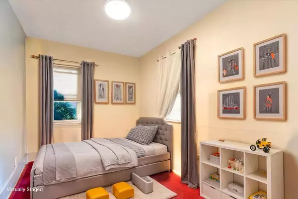 10022 Bellaire PL, Queens Village, NY 11429