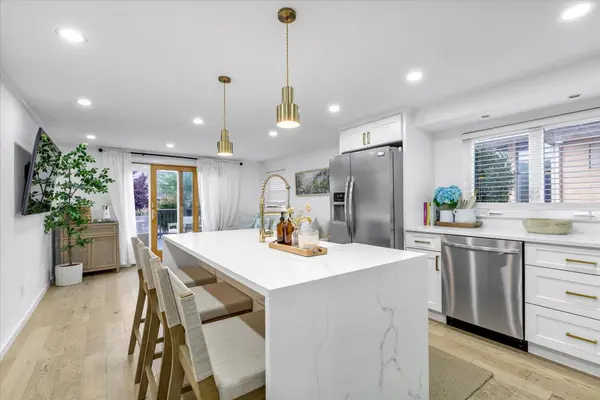 3379 Parkway DR, Baldwin Harbor, NY 11510