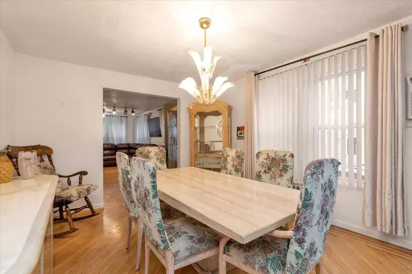 48 Carstairs RD, Valley Stream, NY 11581