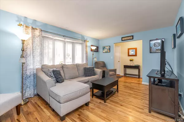 46 Forest AVE, Valley Stream, NY 11581