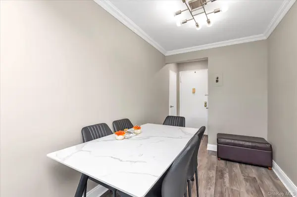 290 Atlantic AVE #211, East Rockaway, NY 11518