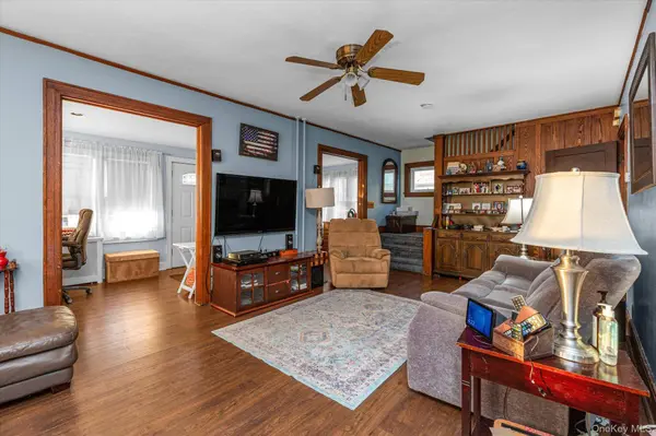 35 S Franklin AVE, Valley Stream, NY 11580