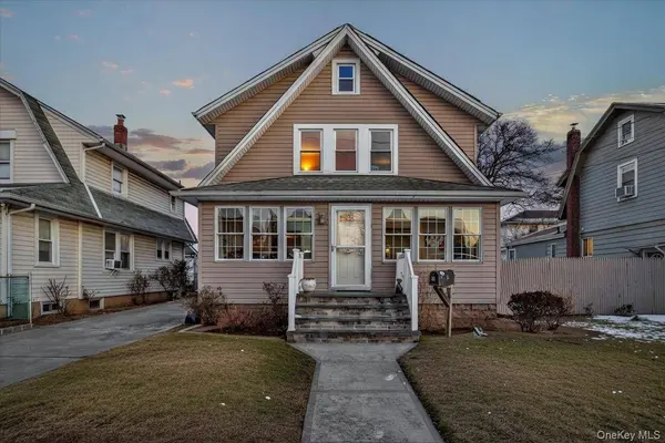 35 S Franklin AVE, Valley Stream, NY 11580