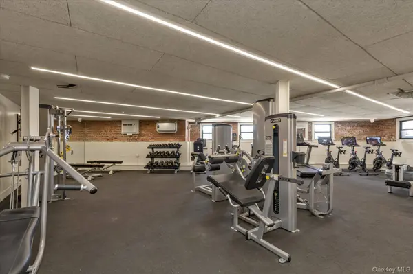 12 Hempstead AVE #1K, Rockville Centre, NY 11570