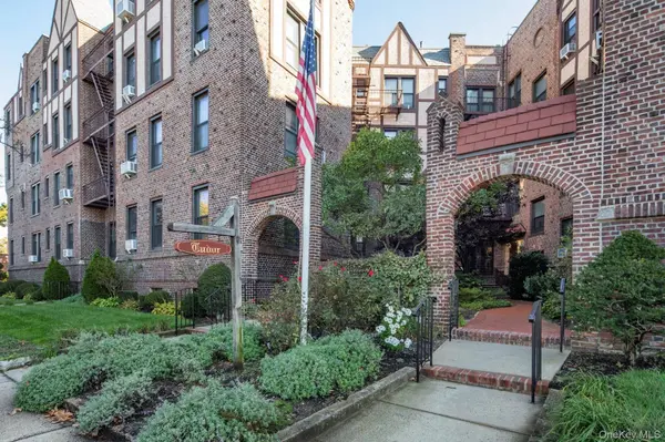 12 Hempstead AVE #1K, Rockville Centre, NY 11570