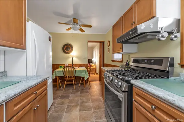 133 Judith LN, Valley Stream, NY 11580