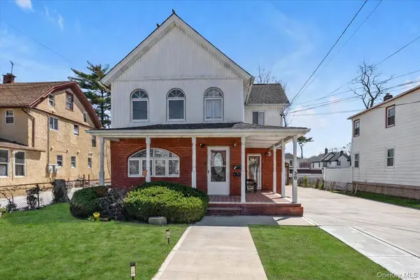 38 5th ST, Valley Stream, NY 11581