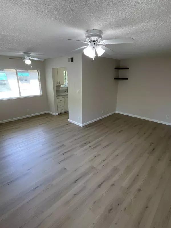 5055 Rhode Island DR #4, Sacramento, CA 95841