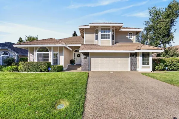 11916 Prospect Hill DR, Gold River, CA 95670