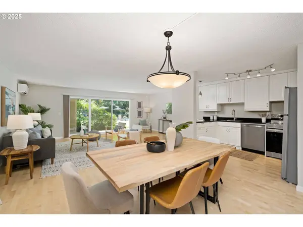 2393 SW PARK PL #106, Portland, OR 97205