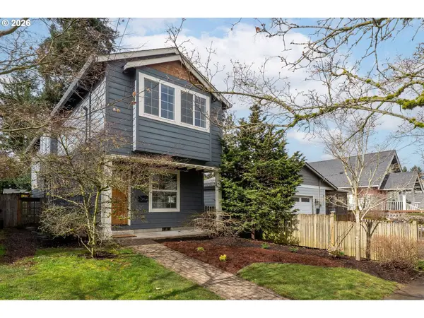 8011 N FOSS AVE, Portland, OR 97203