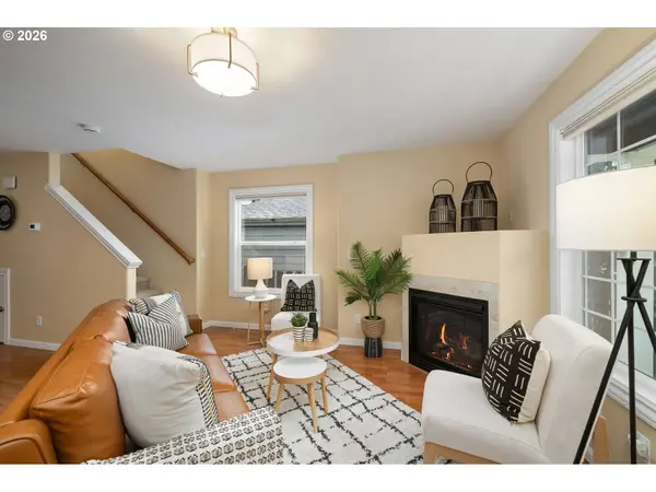 8011 N FOSS AVE, Portland, OR 97203