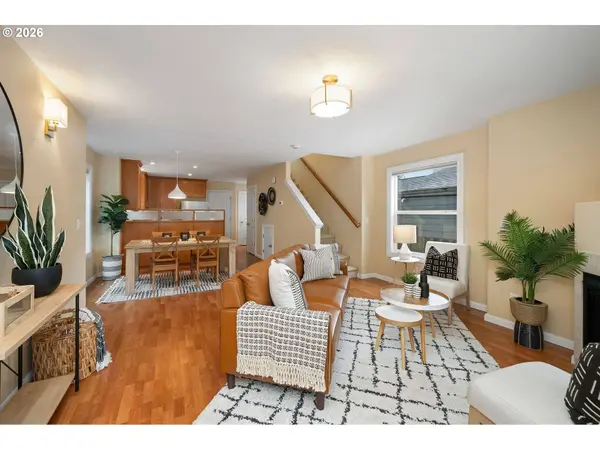 8011 N FOSS AVE, Portland, OR 97203