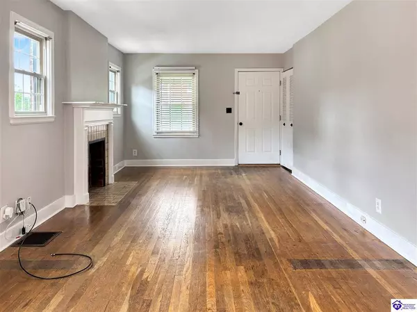 2406 Bradley Ave, Louisville, KY 40217