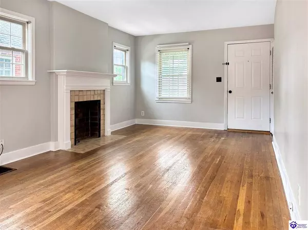 2406 Bradley Ave, Louisville, KY 40217