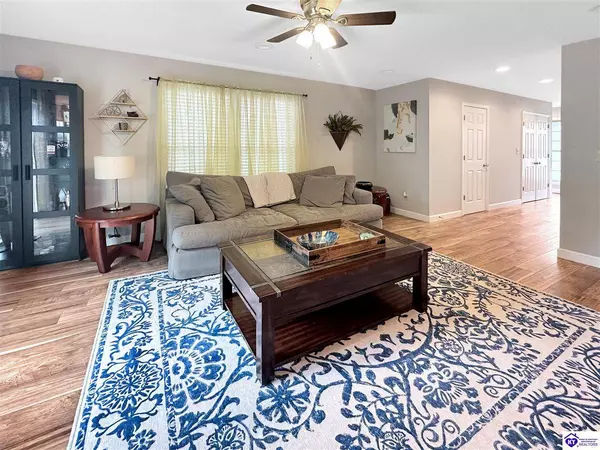 3703 Saint Francis Avenue, Louisville, KY 40218