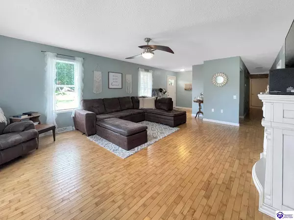 19644 Brooks Road, Buffalo, KY 42716