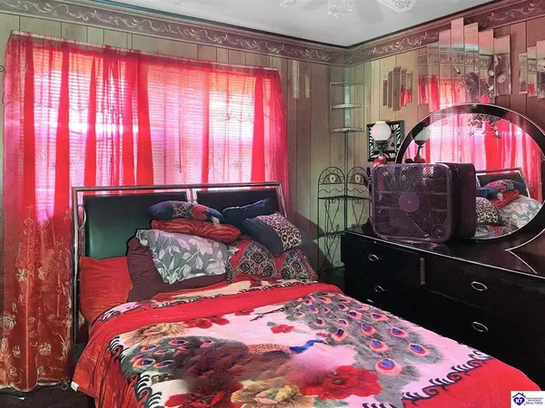 4343 Pruitt Court, Louisville, KY 40218