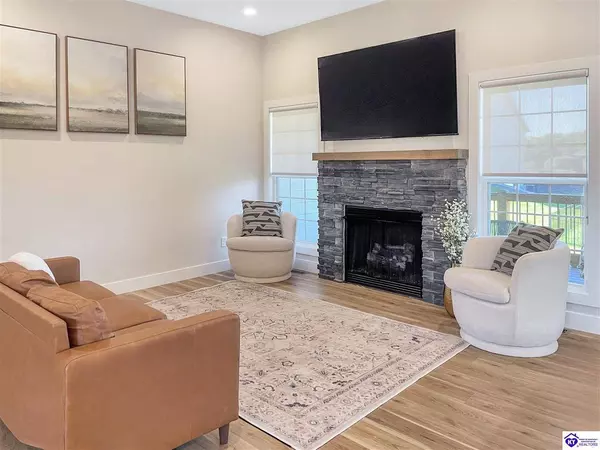 102 Kentucky Oaks Trail, Elizabethtown, KY 42701