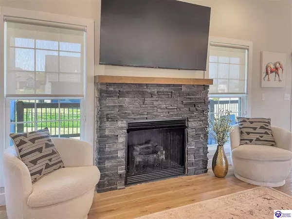 102 Kentucky Oaks Trail, Elizabethtown, KY 42701